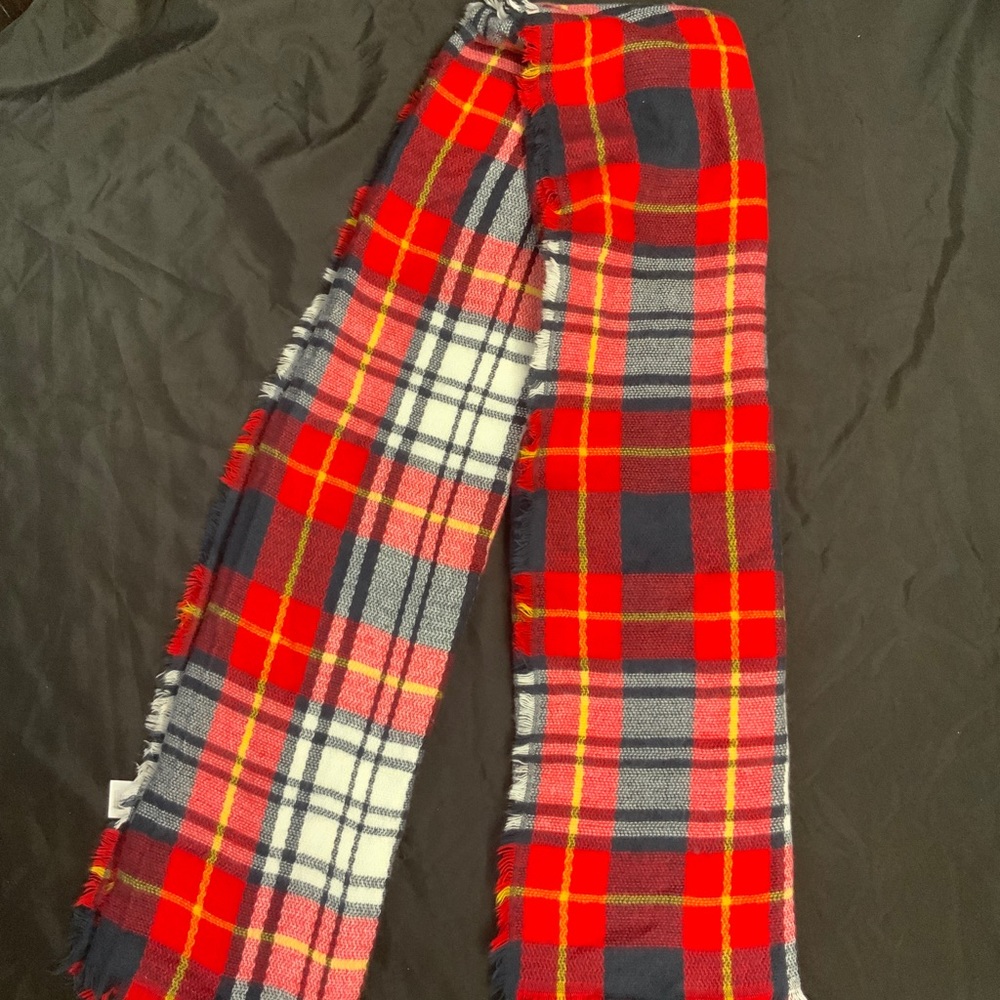 Scarf - Picture 2 of 4
